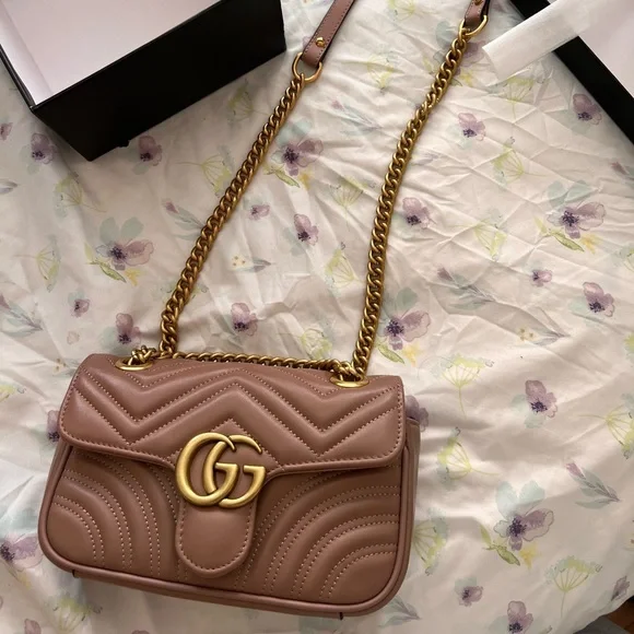 GG Marmont Matelassé Shoulder Bag - Picture 6 of 9